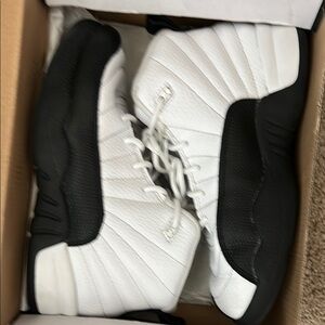 Grade school Black and White Sneakers